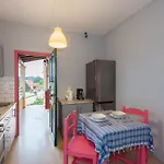 Helena Apartments & Villas